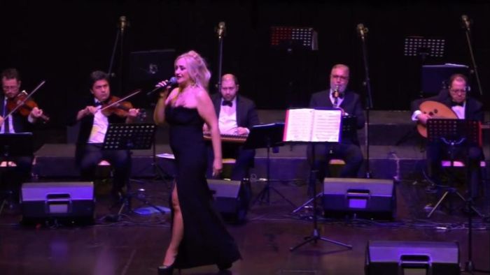  Oya Biket Beylikdüzü’nde konser verdi
